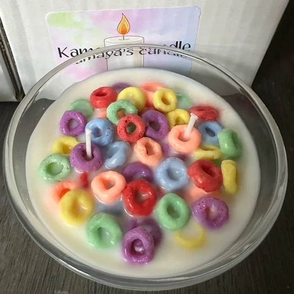 I’m a homebasecandle maker an these are my fruit loop cereal bowl candles - Picture 1 of 4